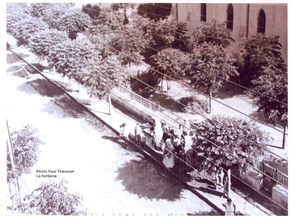 ASSI BOU NIF LA FONTAINE A COTE DE L EGLISE.JPG
